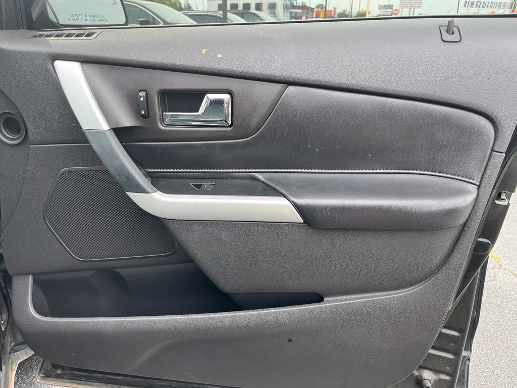 Used 2013 Ford Edge Limited AWD/4WD image 34