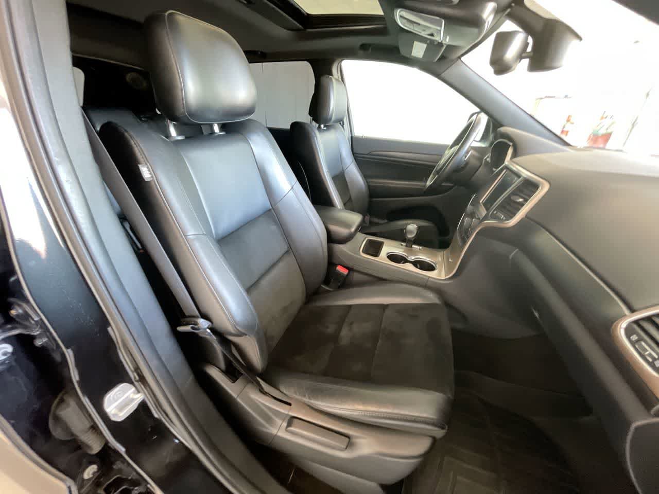 Used 2015 Jeep Grand Cherokee Altitude AWD/4WD image 24
