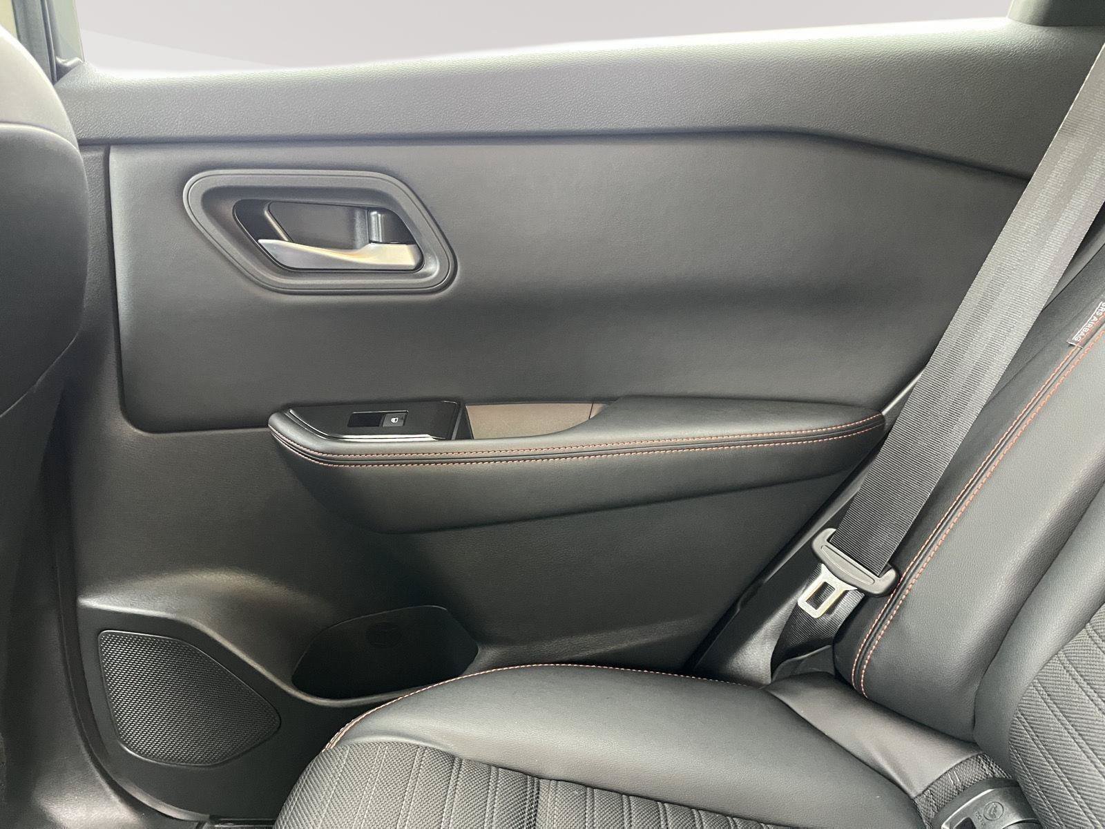 Certified 2025 Nissan Rogue SV AWD/4WD image 15