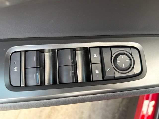 Used 2025 Lexus UX 300h FWD w/ Accessory Package (Z2) image 29