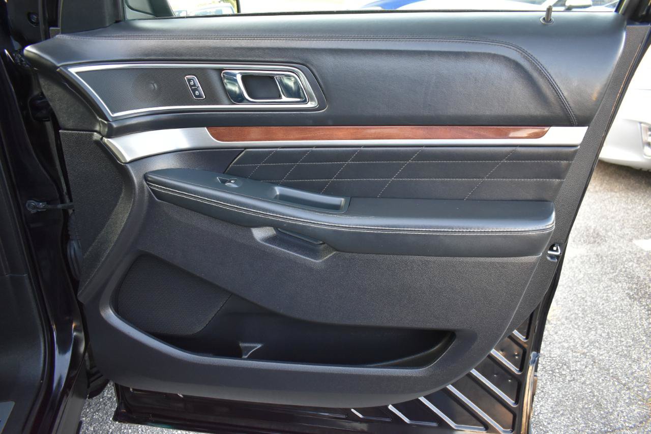 Used 2019 Ford Explorer Platinum AWD/4WD image 38