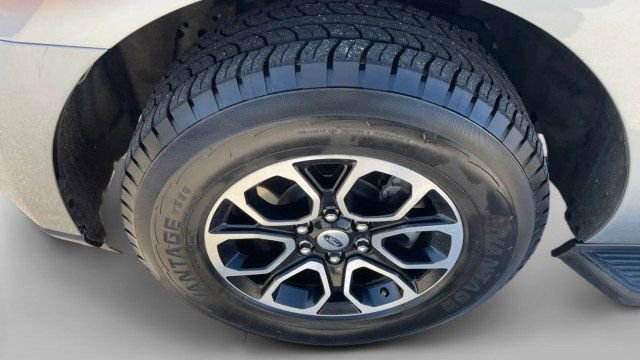 Used 2024 Ford Expedition Max XLT AWD/4WD image 4