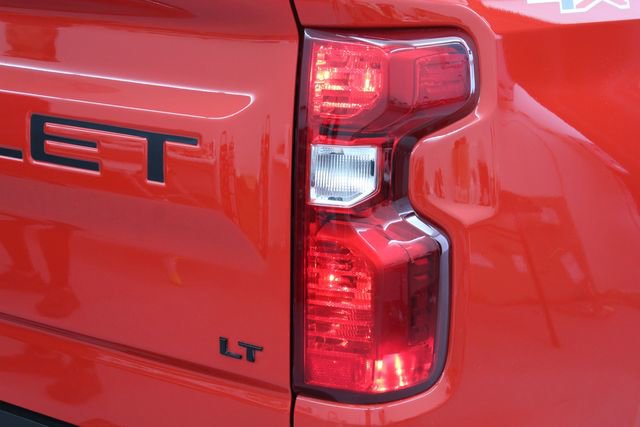Used 2021 Chevrolet Silverado 1500 LT w/ Bed Protection Package AWD/4WD image 10