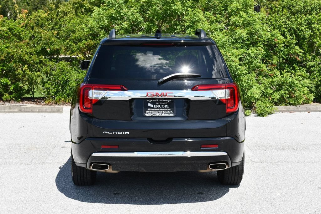Used 2021 GMC Acadia Denali w/ Denali Technology Package FWD image 5