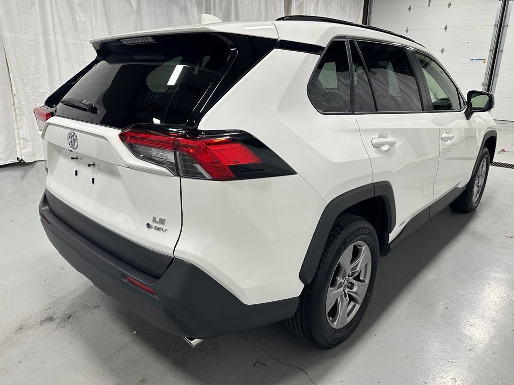 Used 2025 Toyota RAV4 LE AWD/4WD image 7