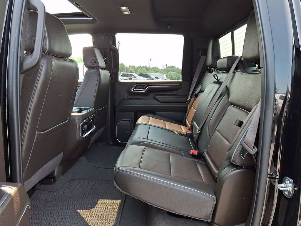 Used 2024 GMC Sierra 2500 Denali AWD/4WD image 10