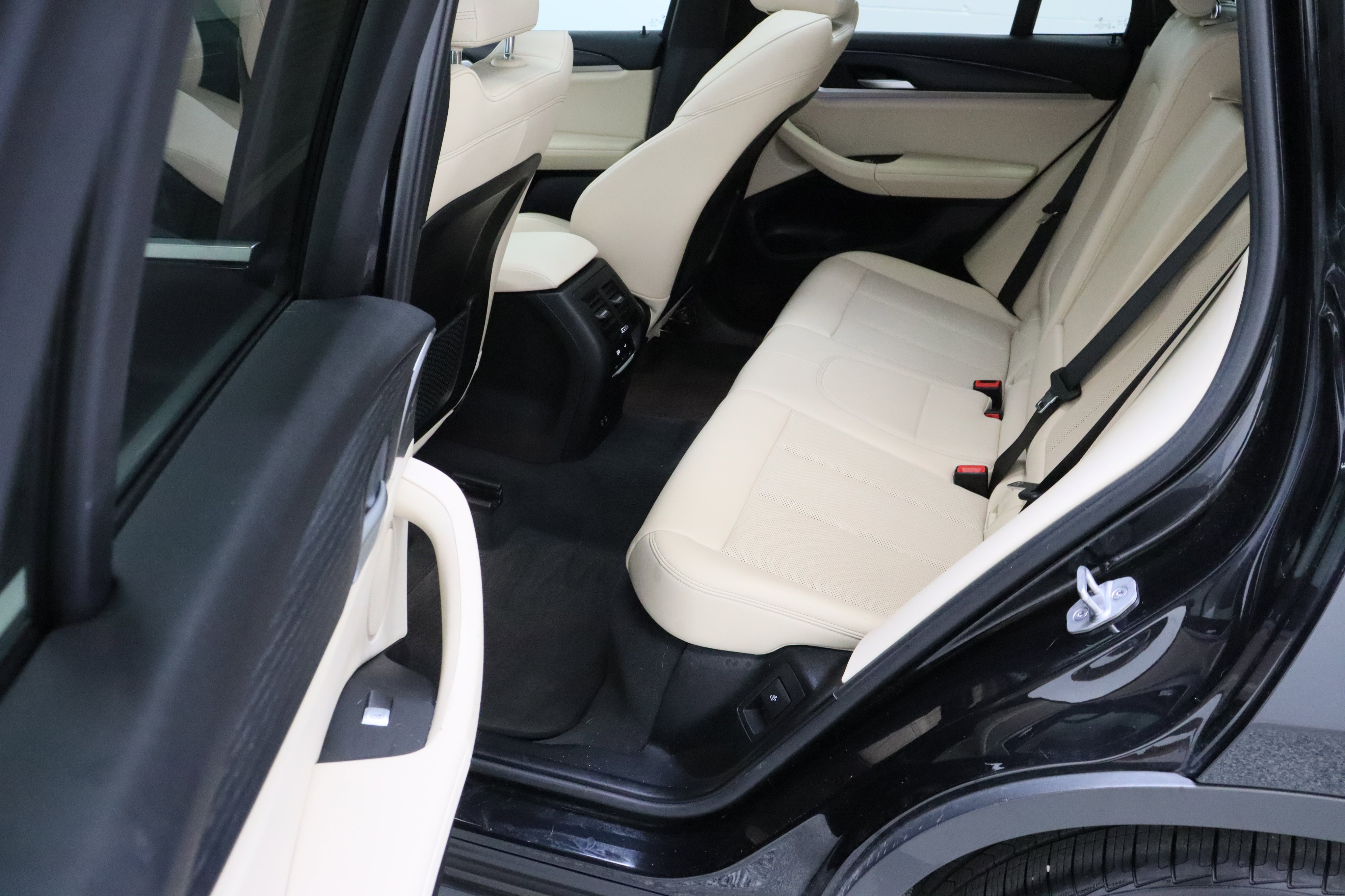 Used 2023 BMW X3 sDrive30i w/ Convenience Package RWD image 32