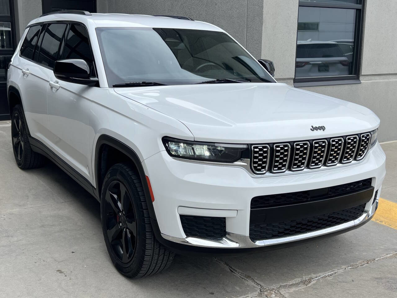 Used 2021 Jeep Grand Cherokee L Laredo image 7