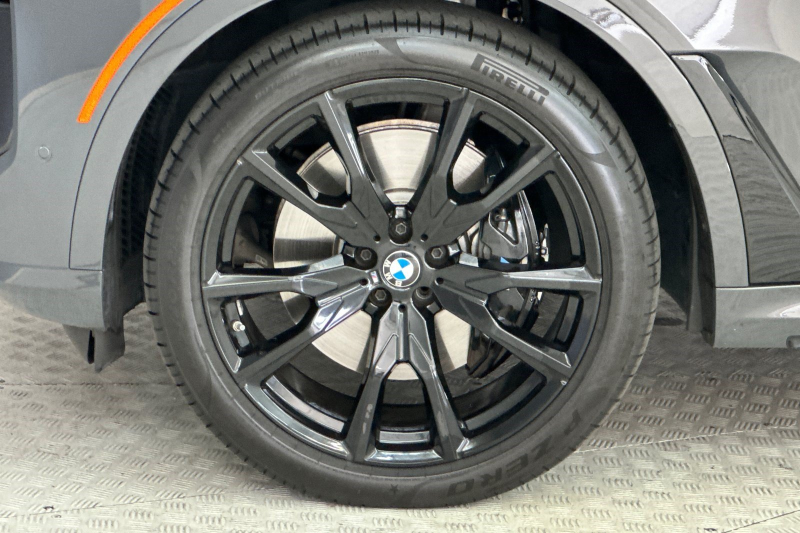 Certified 2025 BMW X7 M60i AWD/4WD image 11