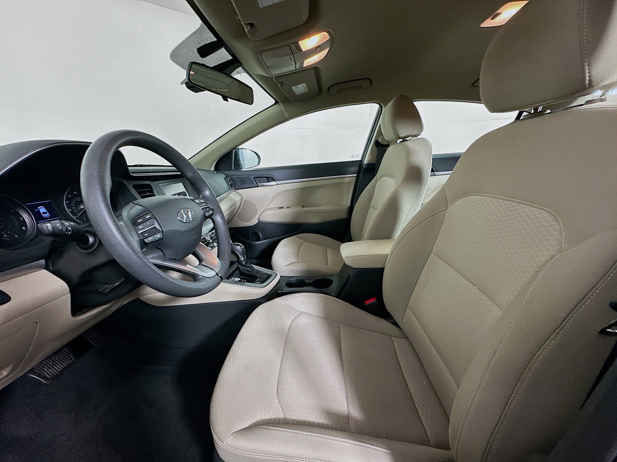 Used 2020 Hyundai Elantra SE image 13