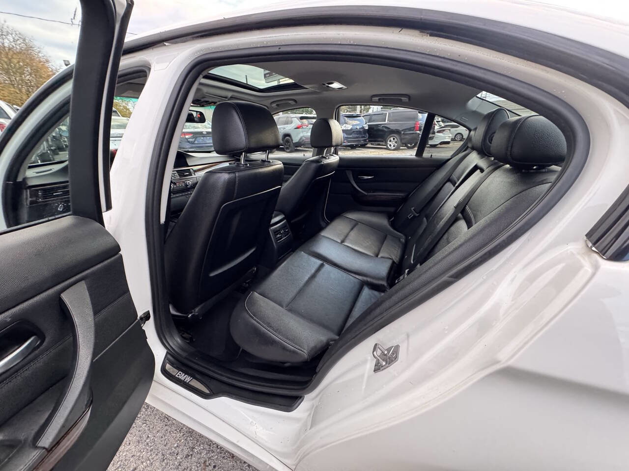 Used 2011 BMW 335i 335i 4dr Sedan image 42