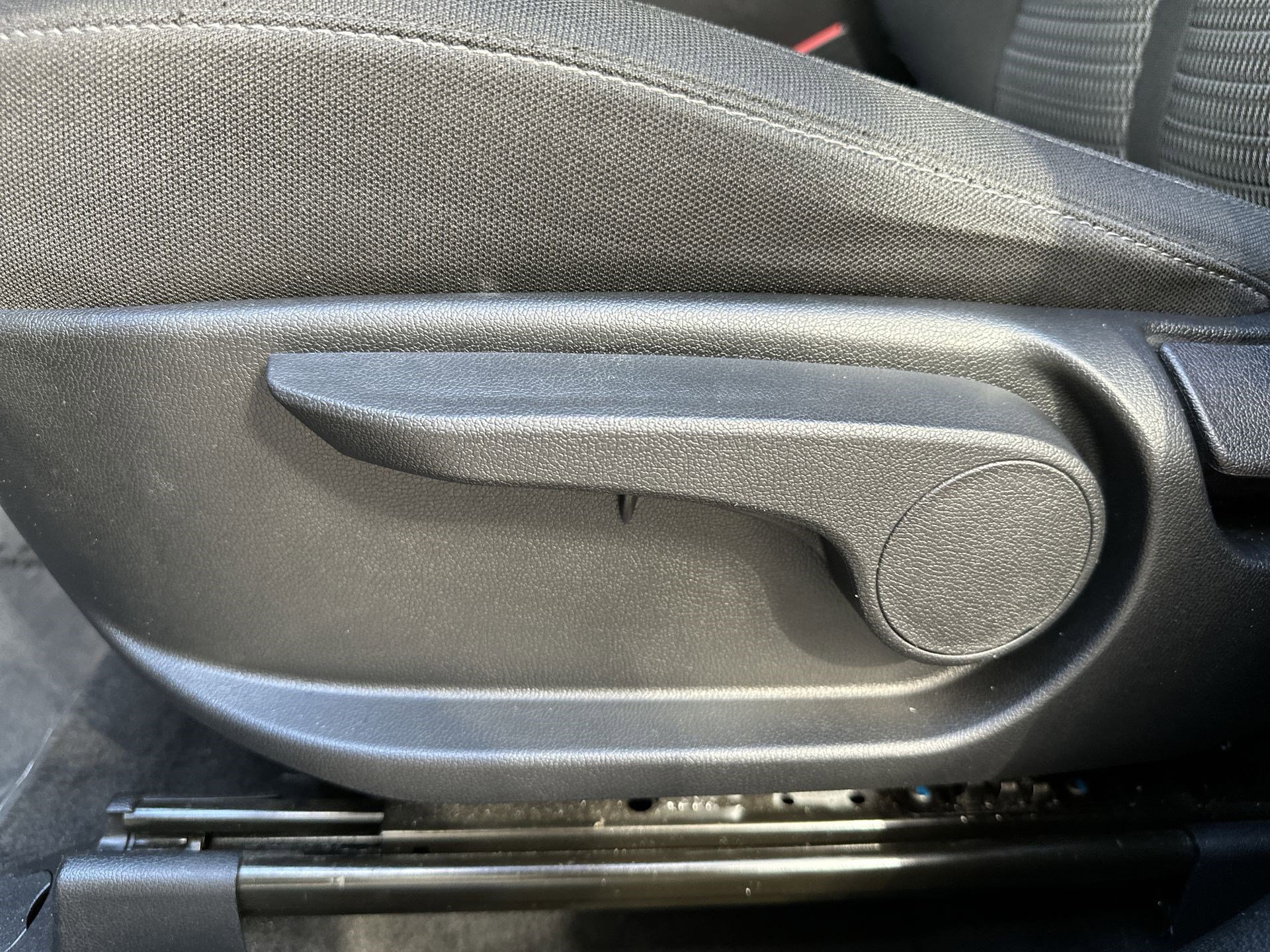 Used 2023 Kia Sorento LX image 14