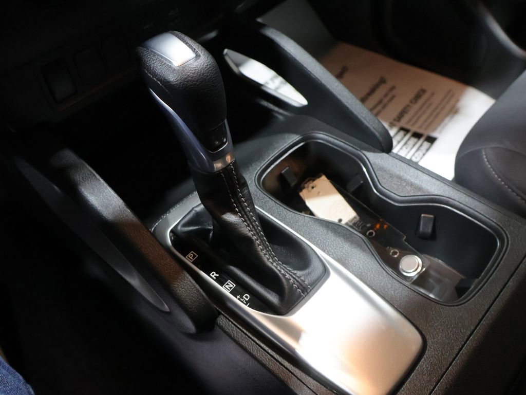 Used 2024 Nissan Frontier SV image 29