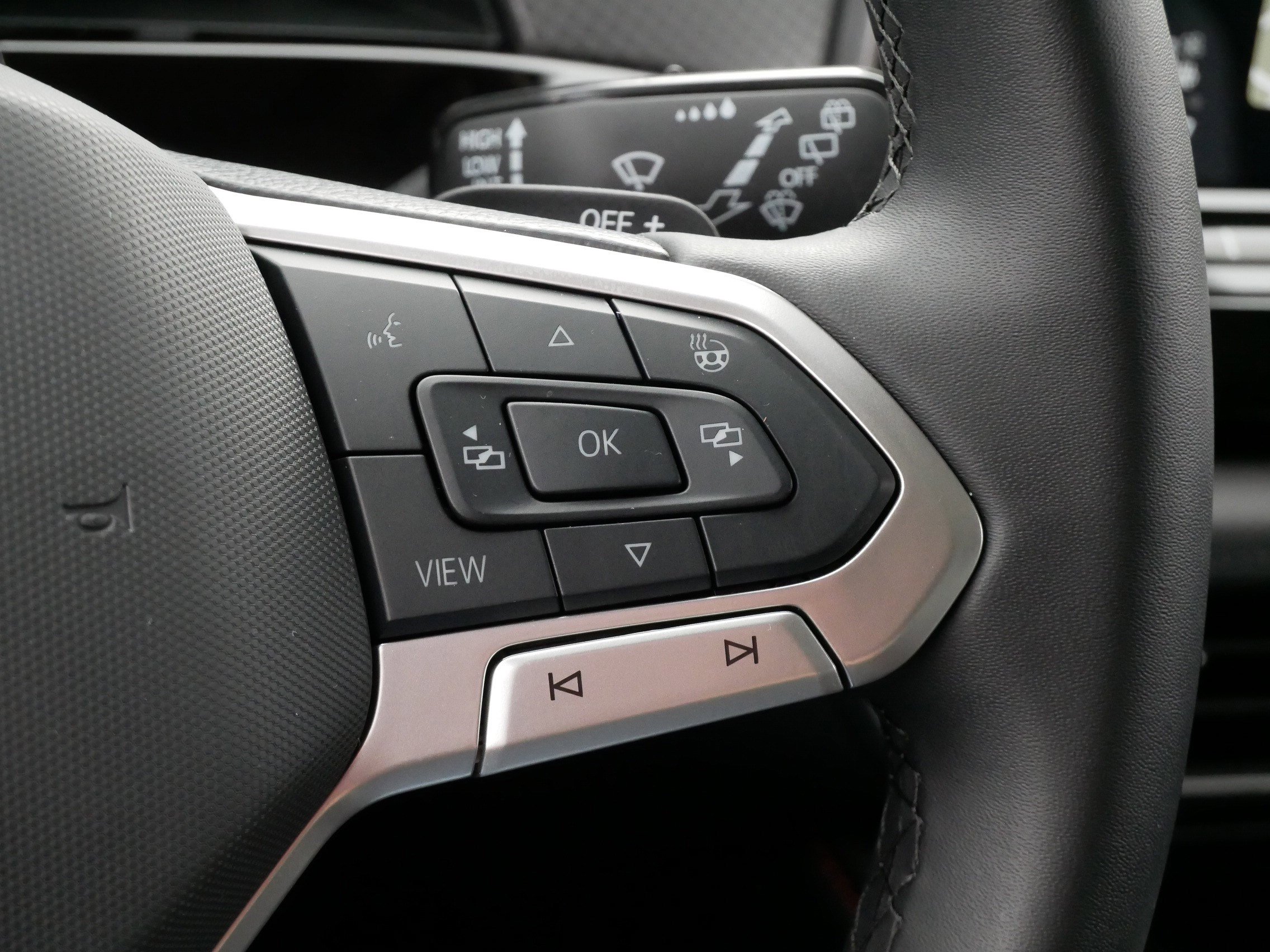 Certified 2024 Volkswagen Atlas Peak Edition SEL image 26