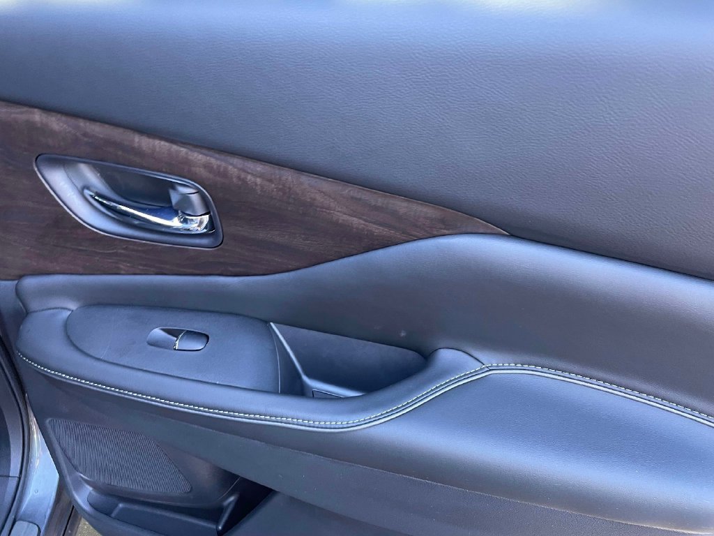 Used 2020 Nissan Murano Platinum FWD image 11