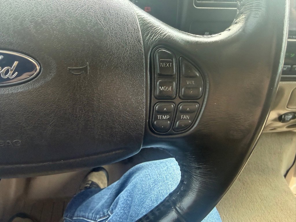 Used 2005 Ford Excursion Eddie Bauer image 34