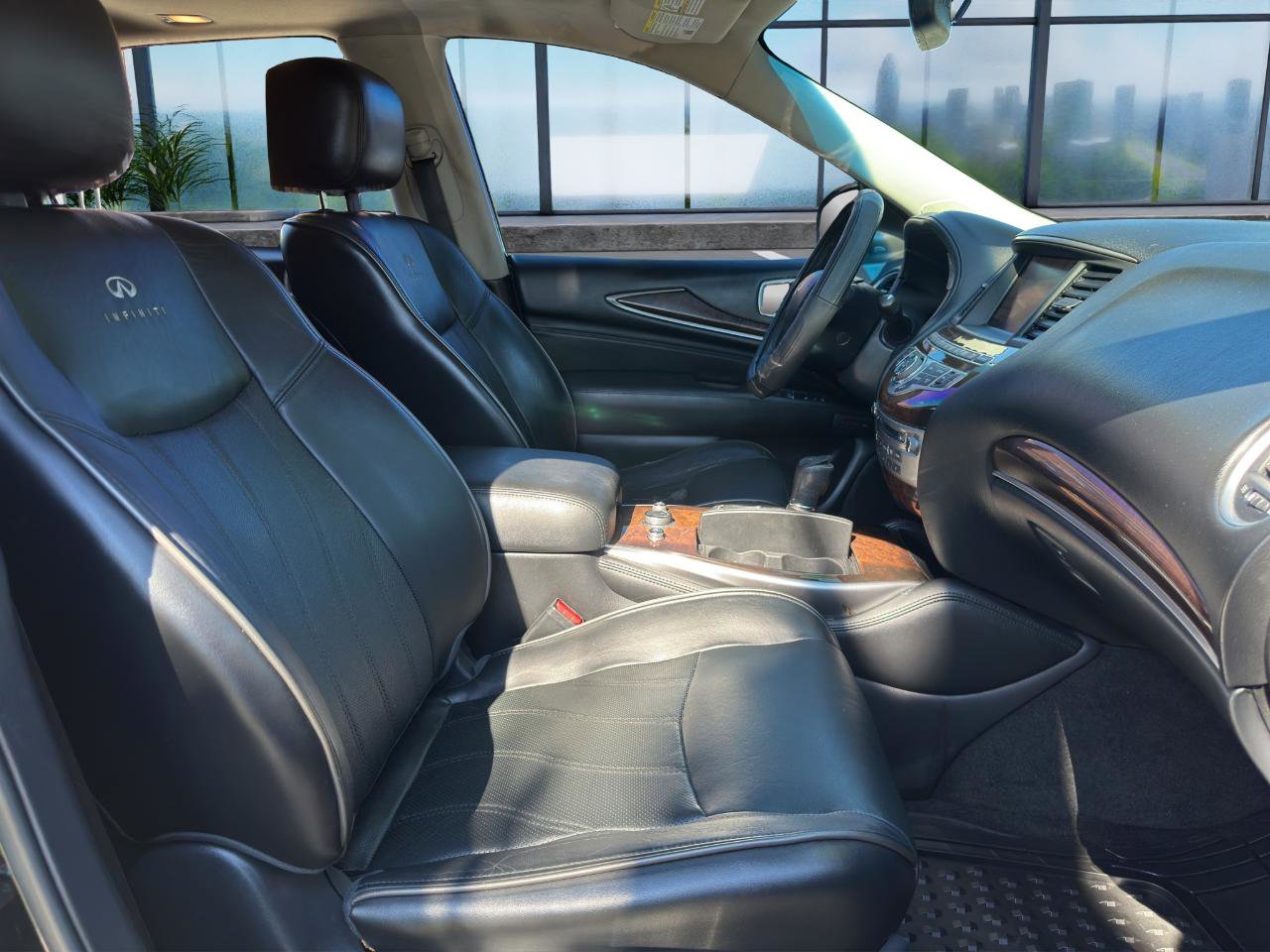 Used 2013 INFINITI JX35 AWD w/ Premium Pkg image 18