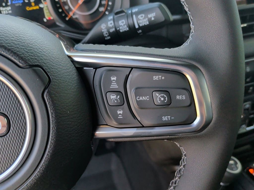 New 2025 Jeep Wrangler Unlimited Sahara AWD/4WD image 18