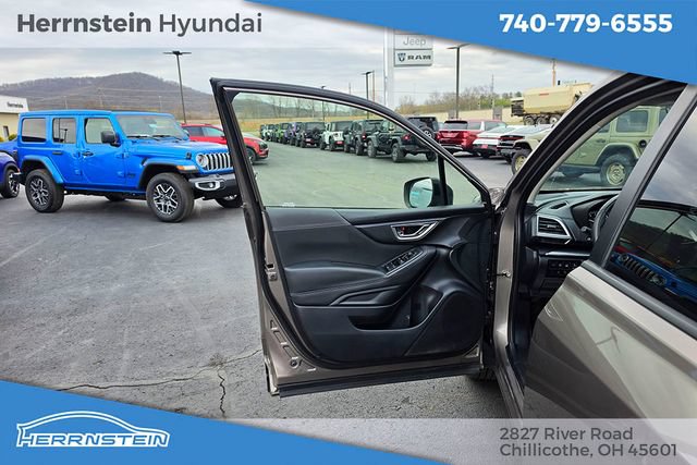 Used 2024 Subaru Forester Premium AWD/4WD image 14