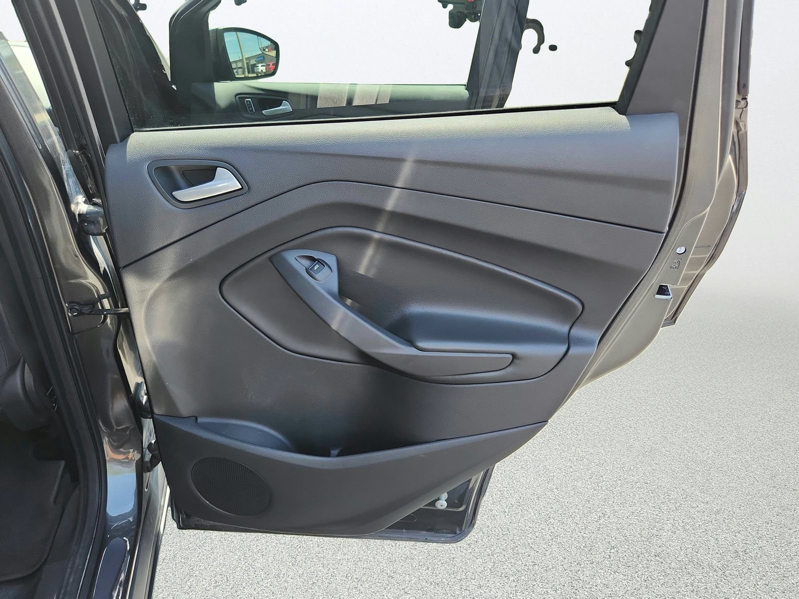 Used 2015 Ford Escape SE FWD image 27