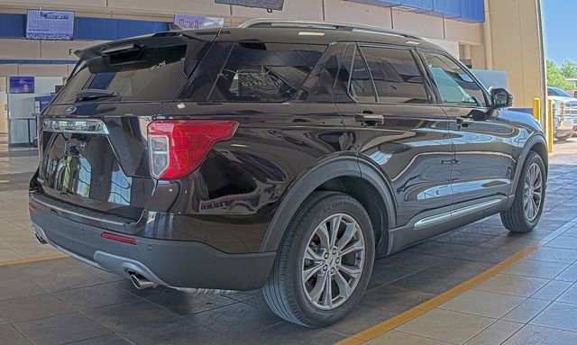 Used 2023 Ford Explorer Limited image 2