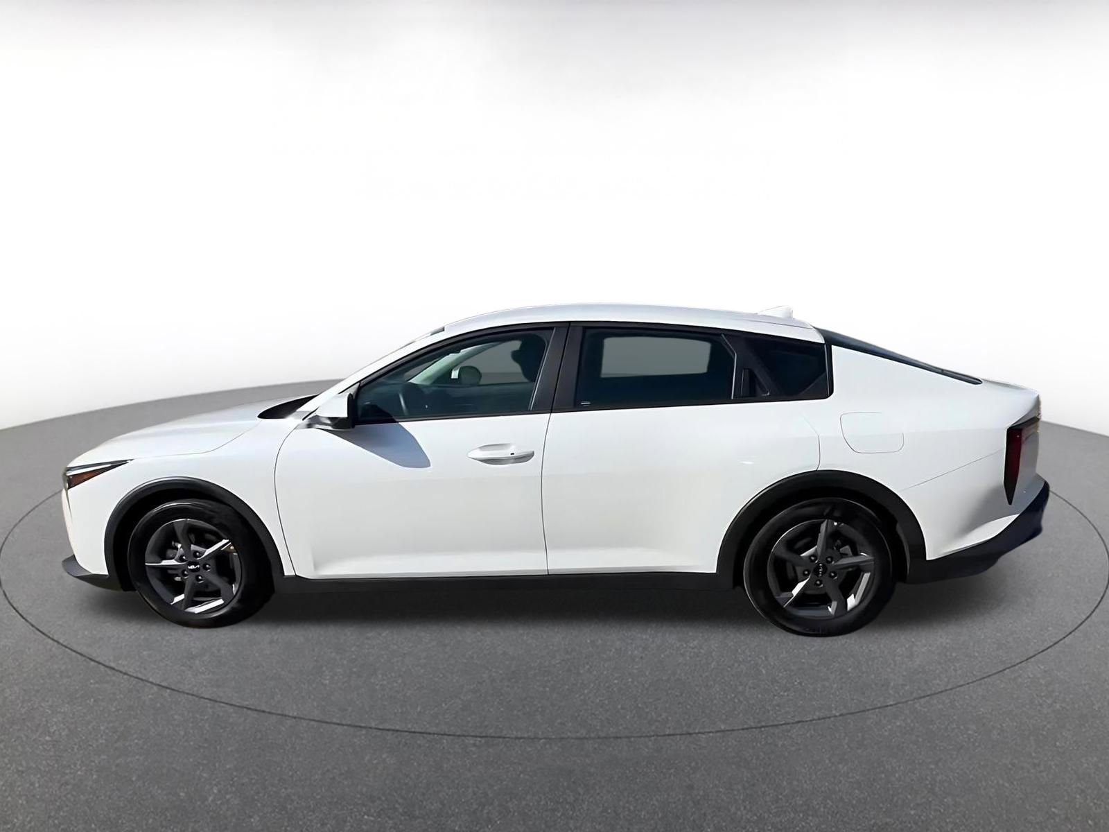 Used 2025 Kia K4 LXS FWD image 9