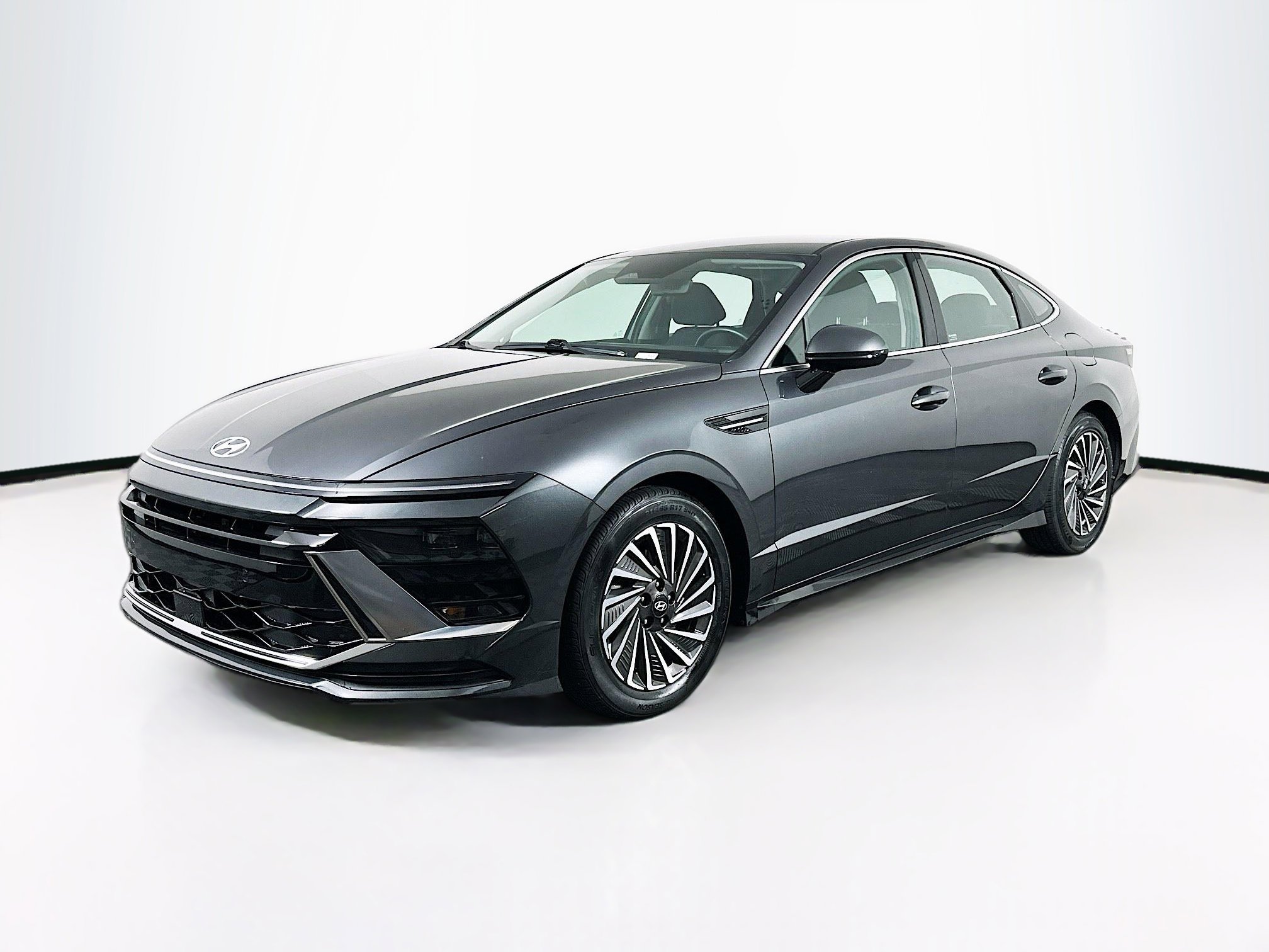 Used 2025 Hyundai Sonata SEL image 3