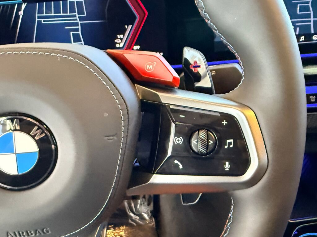 Used 2026 BMW M5 w/ Carbon Package image 25