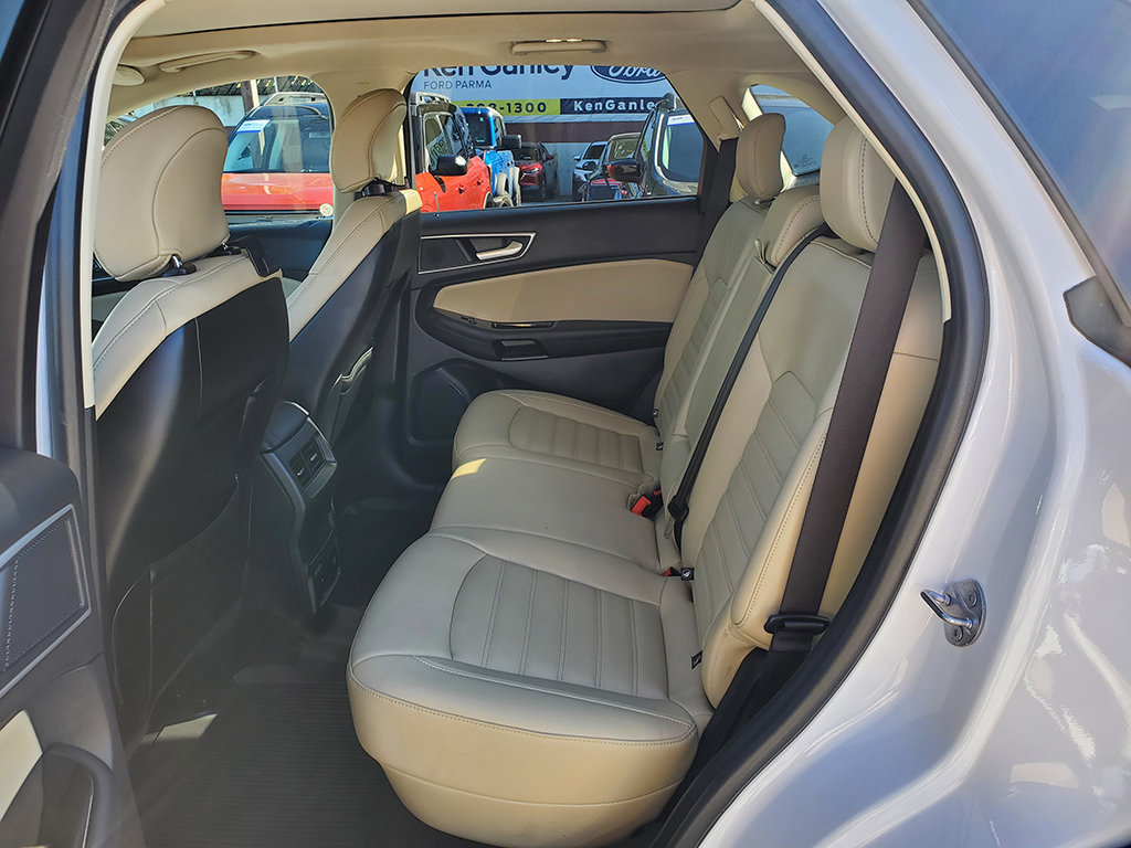 Certified 2019 Ford Edge SEL w/ Equipment Group 201A AWD/4WD image 12