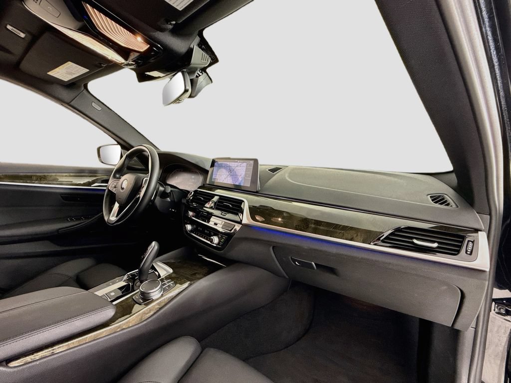 Used 2020 BMW 530i w/ Convenience Package RWD image 15