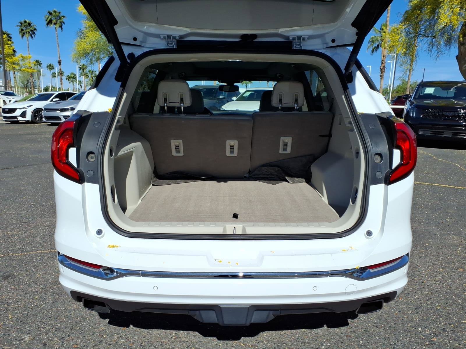 Used 2019 GMC Terrain Denali w/ Comfort Package FWD image 10