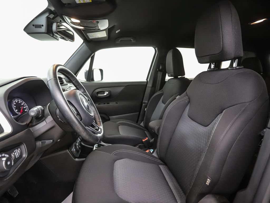 Used 2021 Jeep Renegade Latitude AWD/4WD image 11