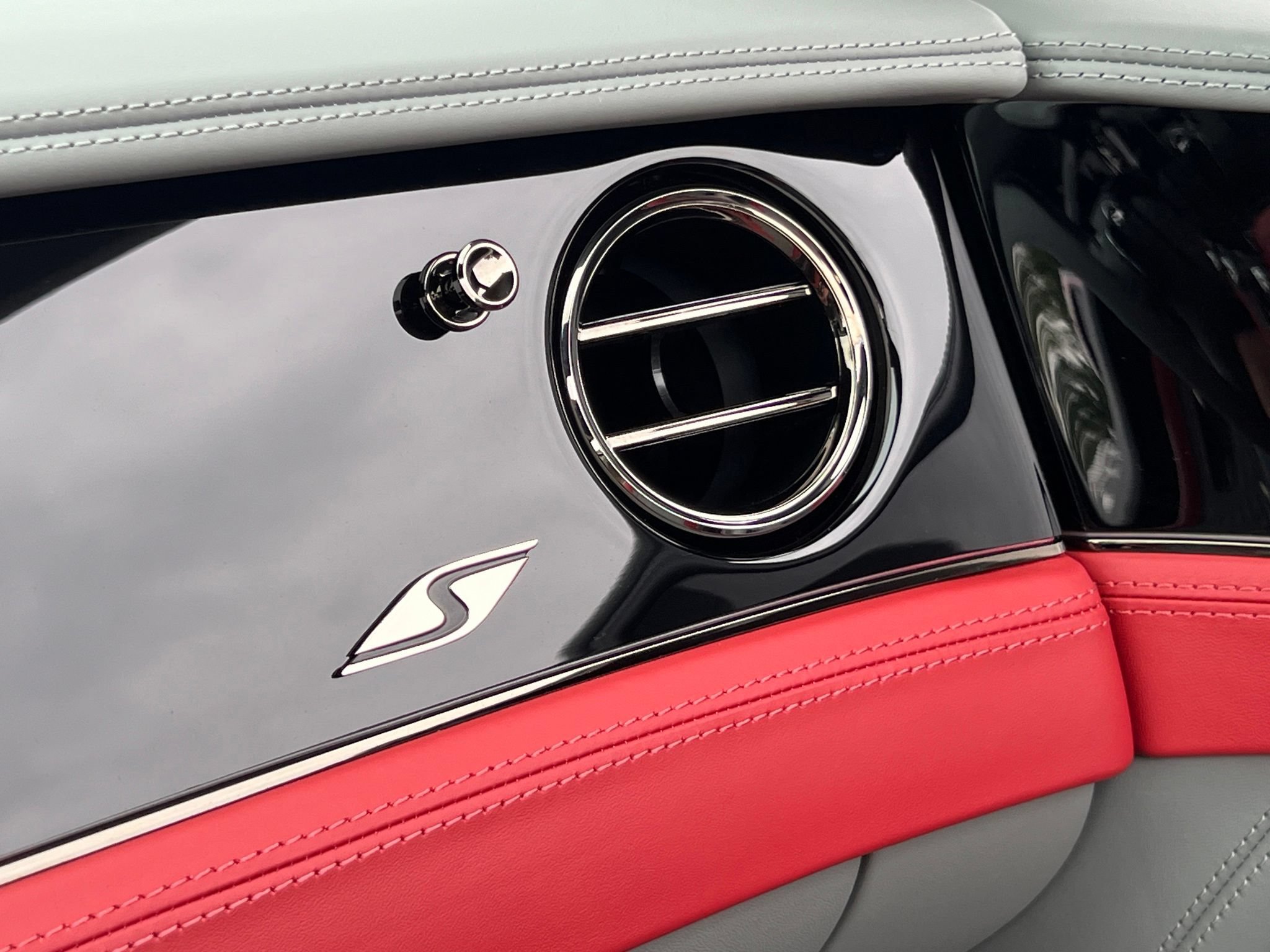 New 2026 Bentley Continental GTC AWD/4WD image 30