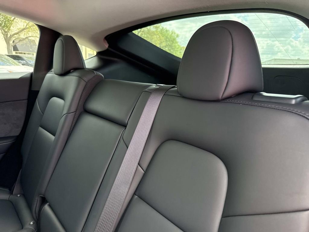 Used 2023 Tesla Model Y Long Range image 13