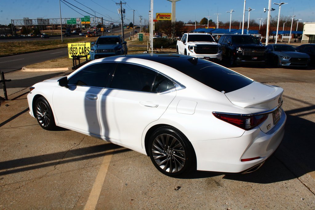Used 2024 Lexus ES 350 Ultra Luxury image 10