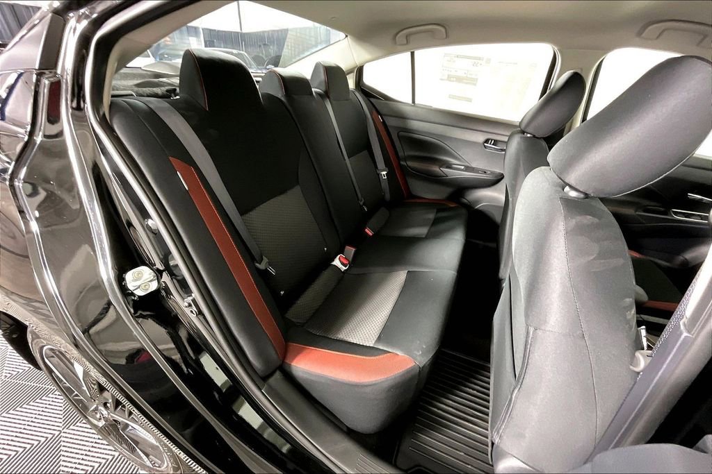 New 2025 Nissan Versa SR w/ Trunk Package image 19