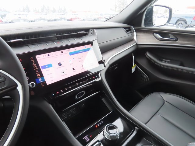 New 2026 Jeep Grand Cherokee L Limited image 37