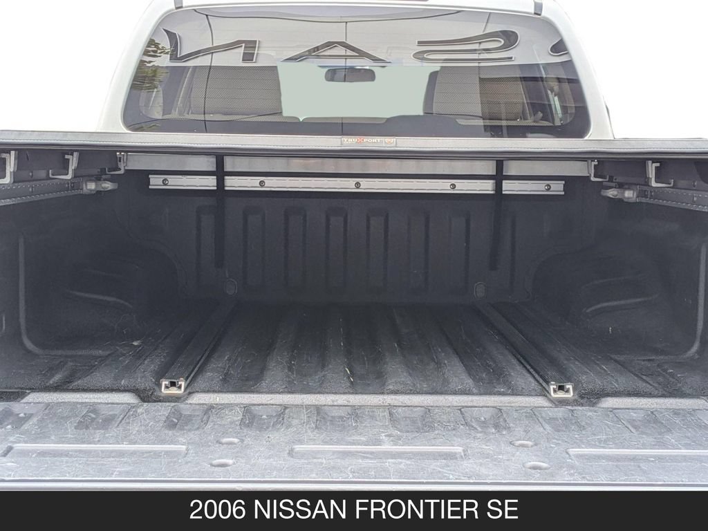 Used 2006 Nissan Frontier SE w/ (P01) Power Pkg AWD/4WD image 22