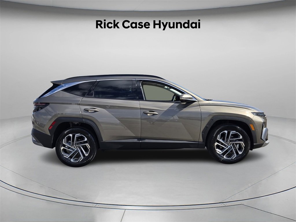 Certified 2025 Hyundai Tucson Limited image 4