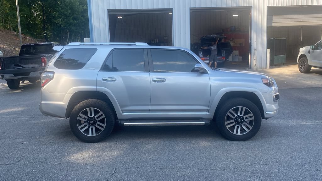 Used 2015 Toyota 4Runner Limited AWD/4WD image 4