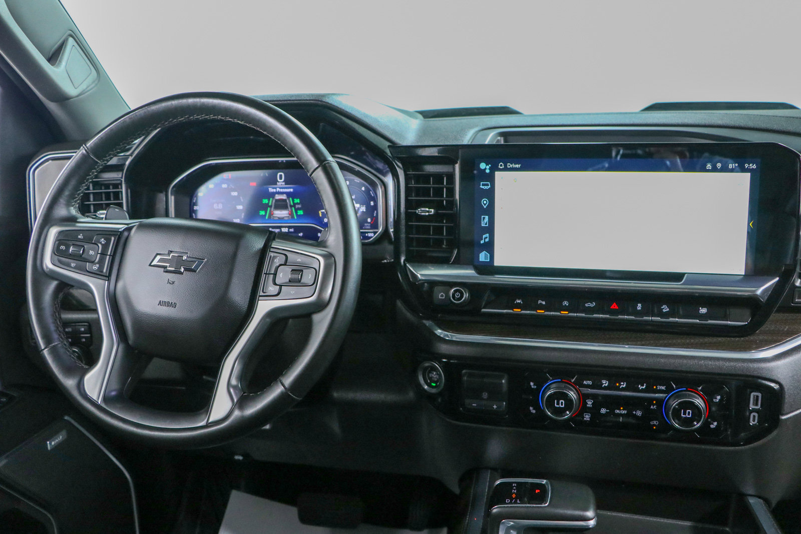 Used 2024 Chevrolet Silverado 1500 LT Trail Boss w/ LT Trail Boss Premium Package AWD/4WD image 18