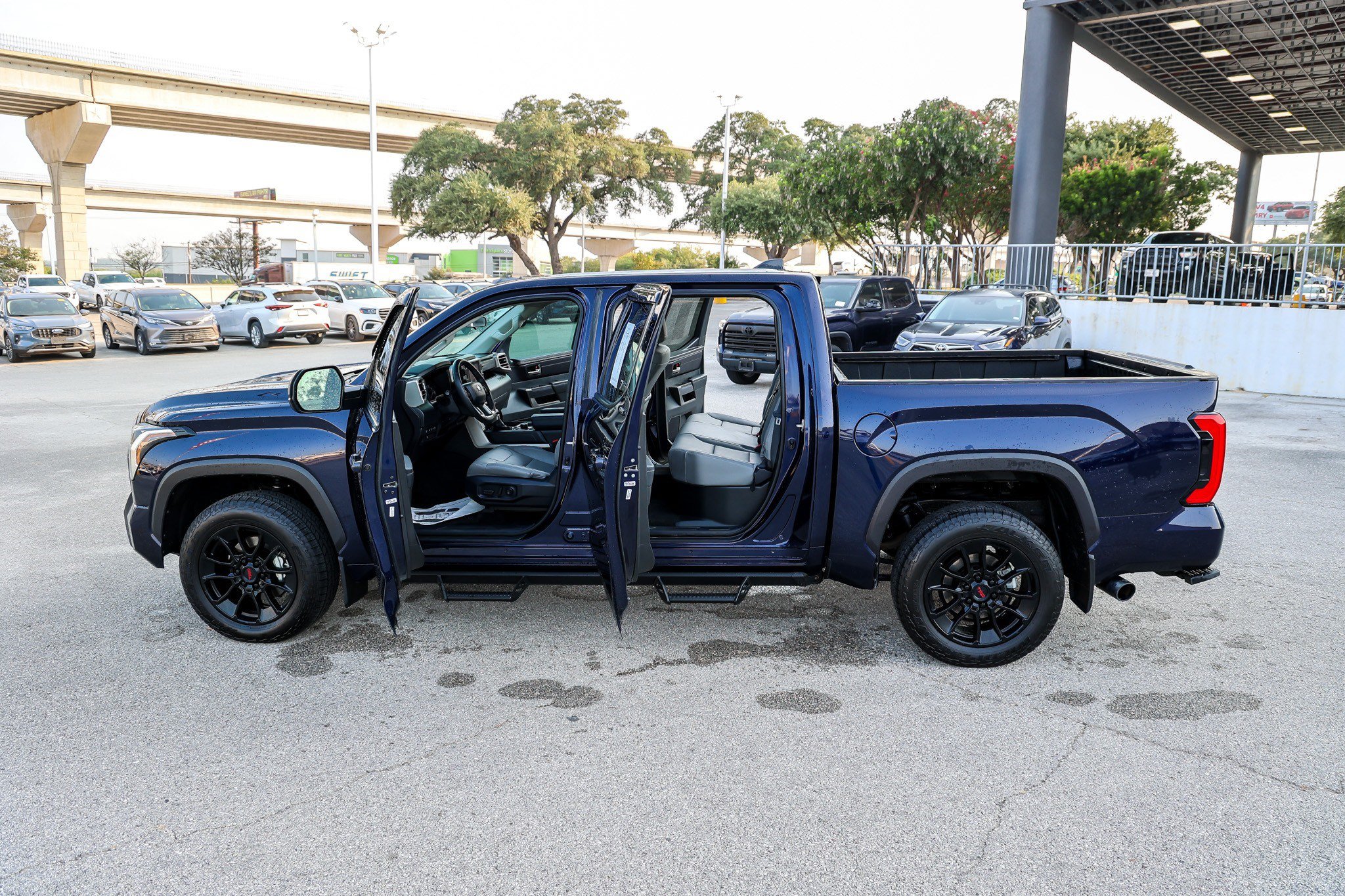 Used 2024 Toyota Tundra SR5 w/ SR5 Premium Package AWD/4WD image 11