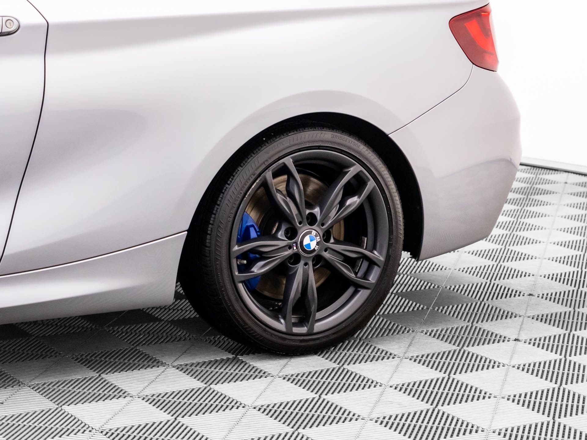 Used 2017 BMW M240i xDrive Coupe AWD/4WD image 30