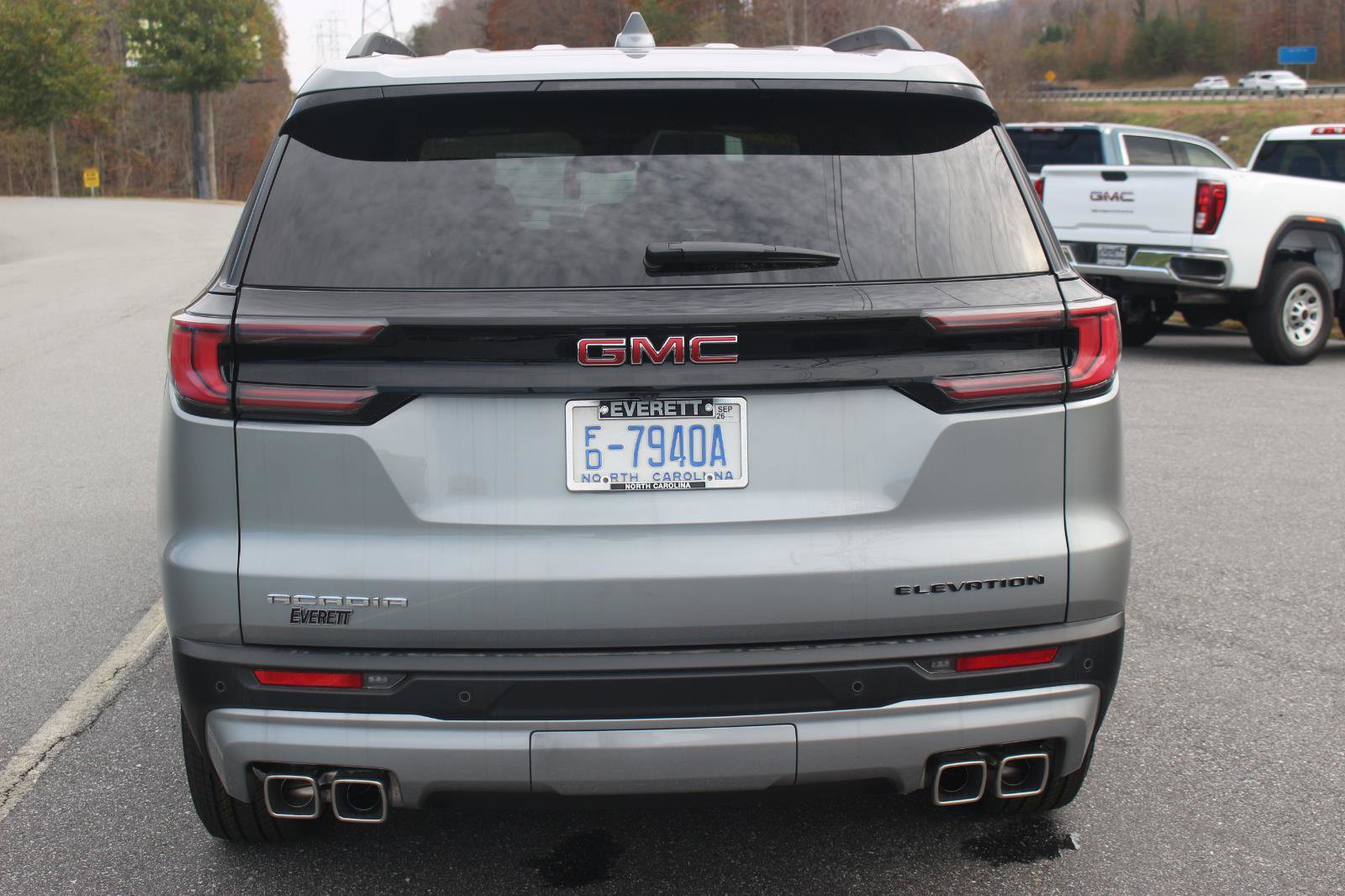 New 2025 GMC Acadia Elevation image 6