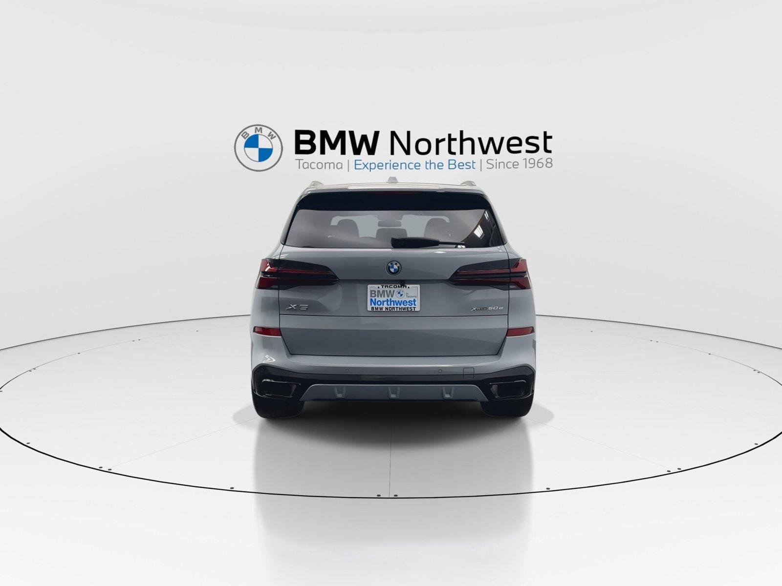 Used 2024 BMW X5 xDrive50e w/ M Sport Package AWD/4WD image 2