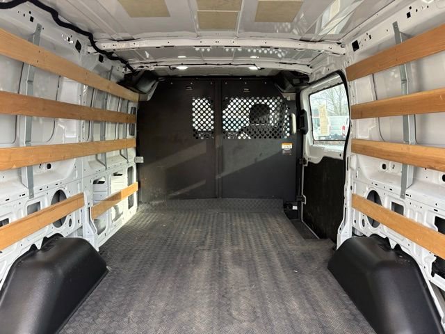 Used 2024 Ford Transit 250 Low Roof w/ Exterior Upgrade Package image 9