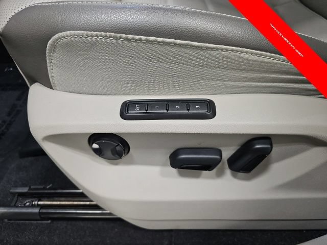 Used 2023 Volkswagen Atlas SEL Premium AWD/4WD image 16