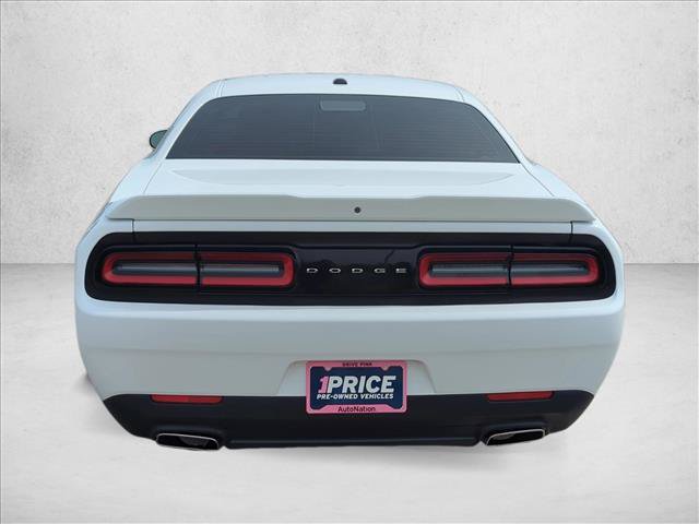Used 2019 Dodge Challenger SXT RWD image 8