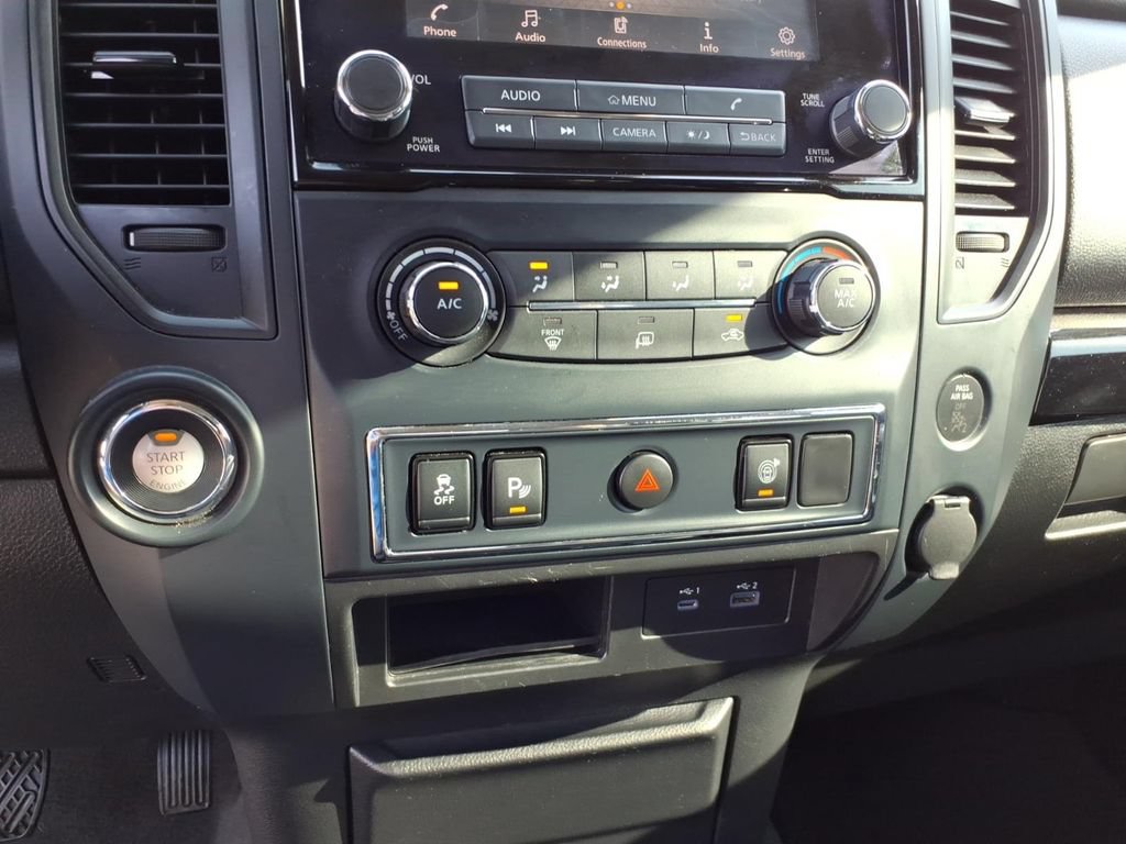 Certified 2022 Nissan Titan SV RWD image 12