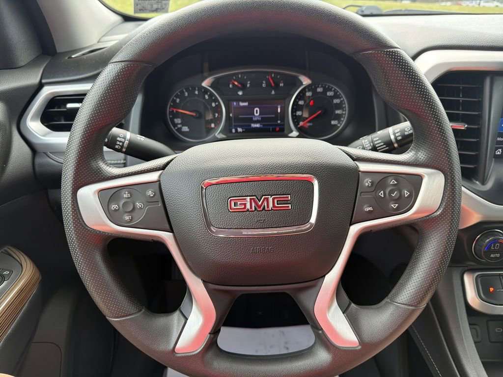 Used 2022 GMC Acadia SLE w/ LPO, Floor Liner Package image 18